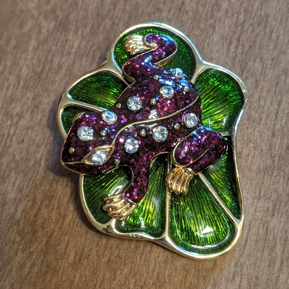 Met Museum Pendant Brooch Pin Purple Frog Rhinestone Gold Accents Green Leaf - Picture 5 of 9